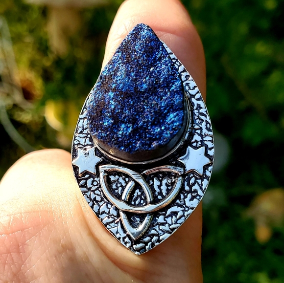 New Blue Titanium Druzy Triquetra 925 Silver Statement Ring. - Picture 2 of 8